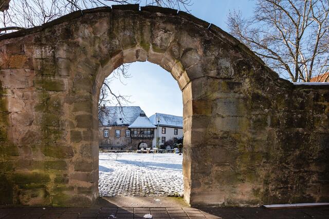 Durchgang zur Burg Stettenfels