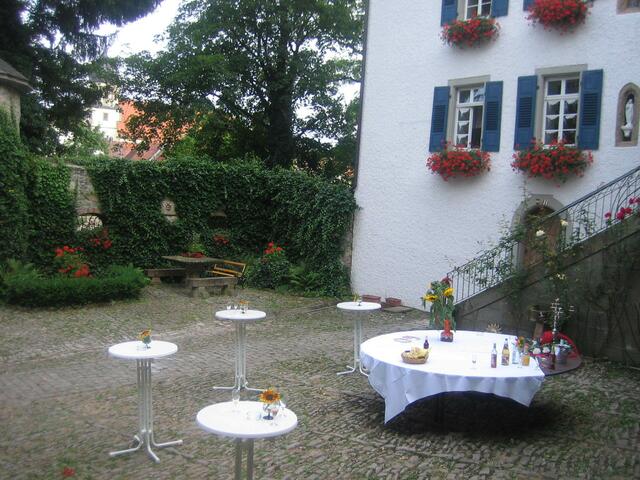 Innenhof Bautzenschloss mit Bick auf Kirche