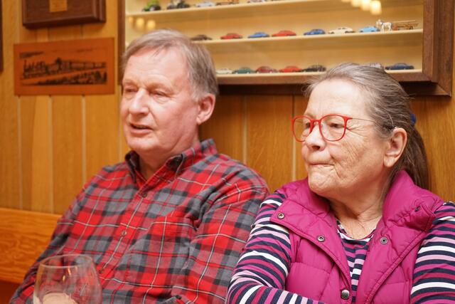Bernhard Kübler und Gudrun Baumgärtner lehnen sich bereits zur Entspannung zurück :-)