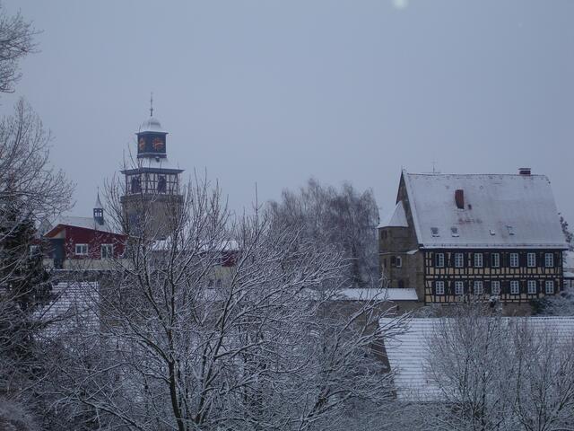Torturm und Dekanat im Winter