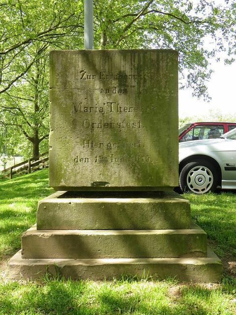 Bild aus Wikipedia, wie oft sind wir schon daran vorbei gegangen... es steht aber auf der anderen Seite, bei den Parkplätzen vor der beyerdynamic, fast an der Karlsruher Straße | Foto: https://de.wikipedia.org/wiki/Theresienwiese_(Heilbronn)