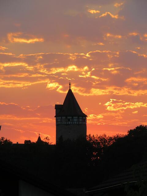 Götzenburg am Abend