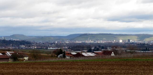 von links nach rechts: Wasserturm Böckingen, Scheuerberg Neckarsulm, Wartberg Heilbronn
