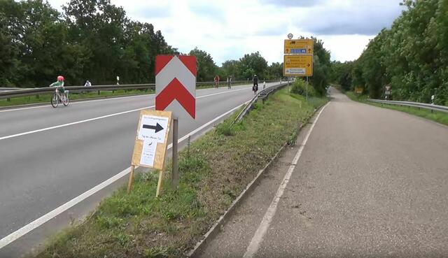 Bild aus dem Film , Rätsel: Wer findet die Stelle ? Schreibt Minute:Sekunde in den Kommentar