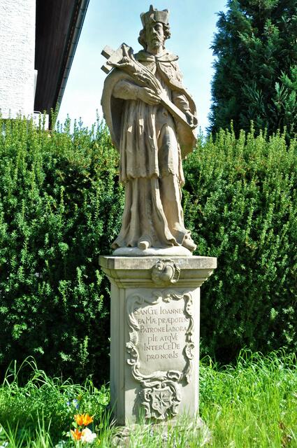 Heiligenstatue in Kirchhausen