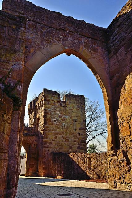 Schatten auf Burg Steinsberg