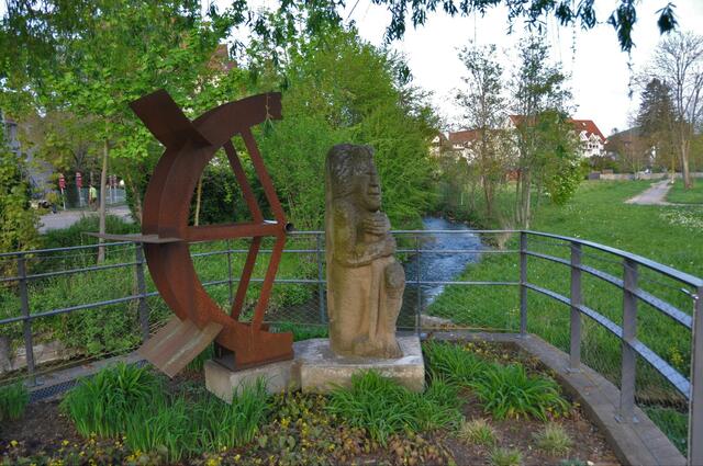 Steht am Eingang zum Leinbachpark, Neckargartach