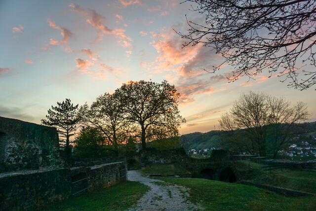 Sonnenuntergang auf der Ruine