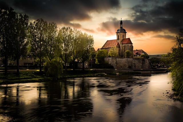 Abendstimmung Regiswindiskirche in Lauffen am Neckar