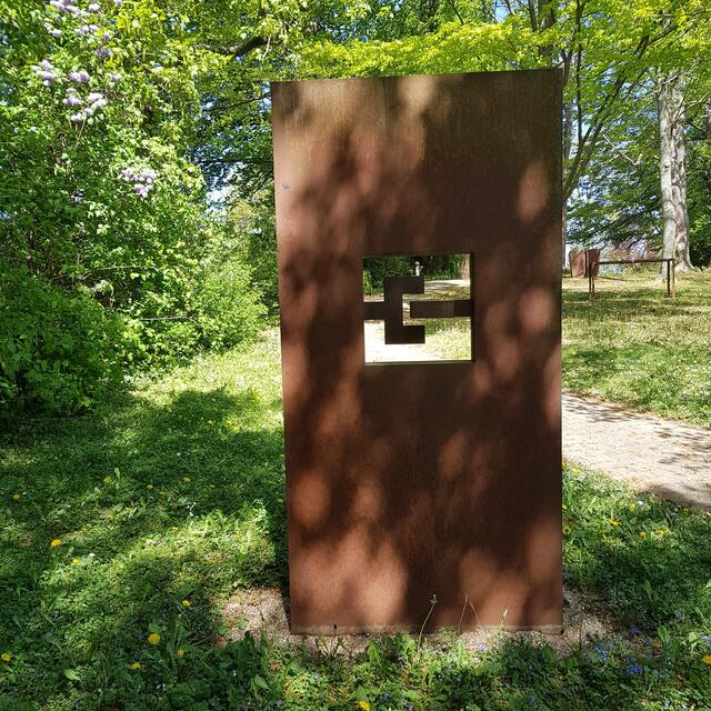 Skulptur aus Corten-Stahl