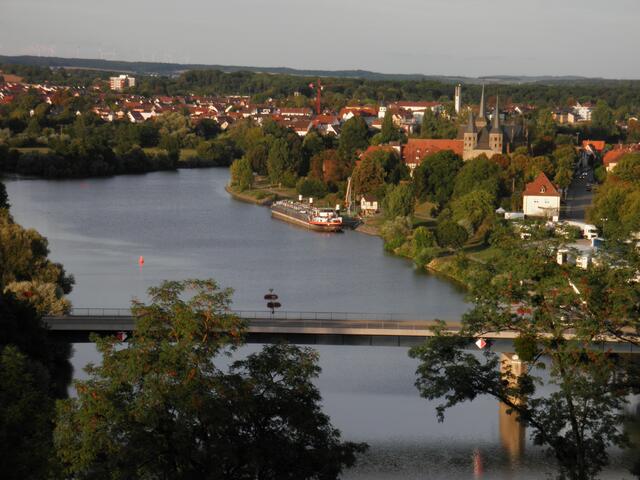 Blick auf den Neckar und Bad Wimpfen im Tal