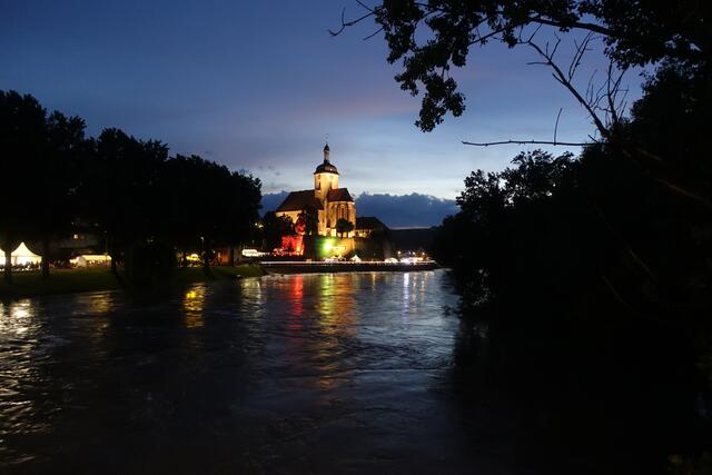 Brückenfest Lauffen 2019 mit Blick zur Regiswindiskirche