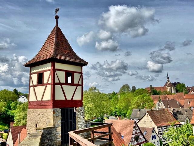 Das Nürnberger Türchen blickt in die Altstadt