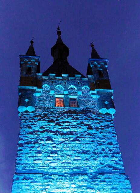 Der Blaue Turm zur Blauen Stunde.