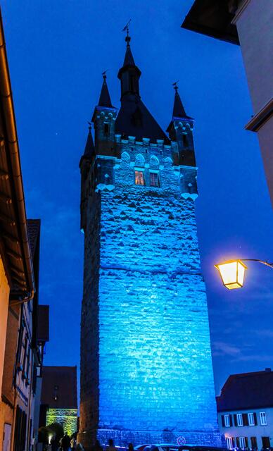 Der Blaue Turm zur Blauen Stunde.