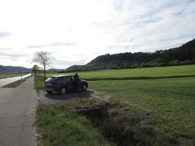 Ja auch das Warten auf den Abschlepper mit plattem Reifen ist in einer so schönen Landschaft erträglicher.