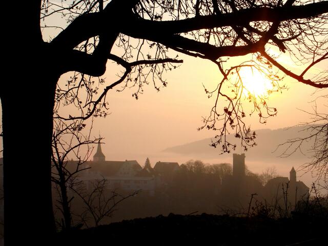 Krautheim bei Nebel im Jagsttal