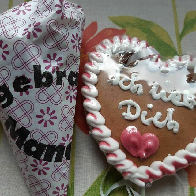 gebrannte Mandeln und ein Volksfestherz