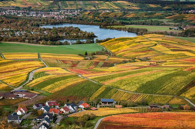 Herbstliche Aussicht auf den Breitenauer See