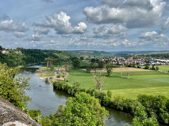 Blick nach Offenau und ins Neckartal