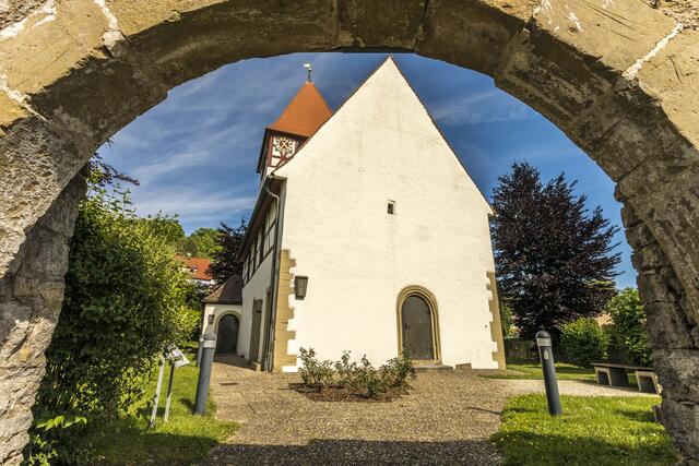 Eingang zur Evangelischen Kirche Weißbach
