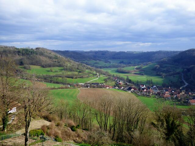 So schön liegt Bächlingen im Tal