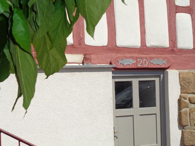 Das stattliche Fachwerkhaus Fischerhaus aus dem Jahr 1592 ist das älteste Gebäude in Flein