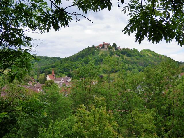 Ein letzter Blick auf Kocherstetten und Schloss Stetten, das stolz über dem Örtchen thront