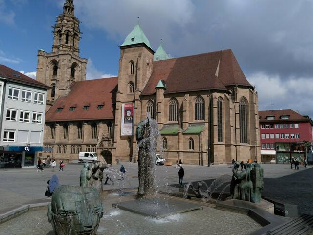 Kilianskirche mit Komödiantenbrunnen
