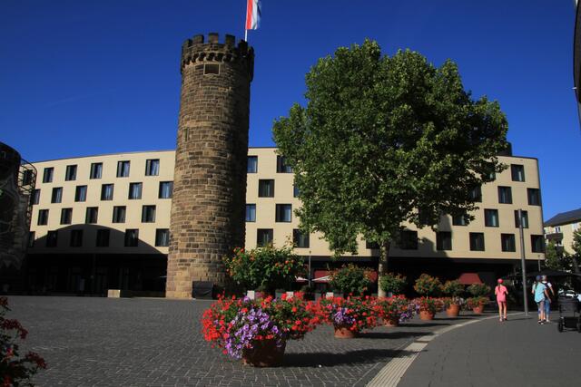 Bollwerkturm mit Mercure Hotel