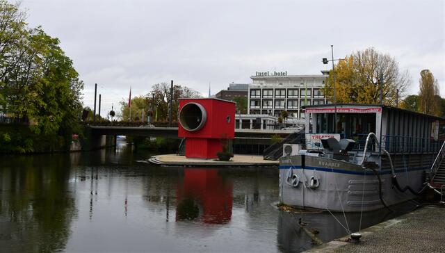 One Man House am Neckar