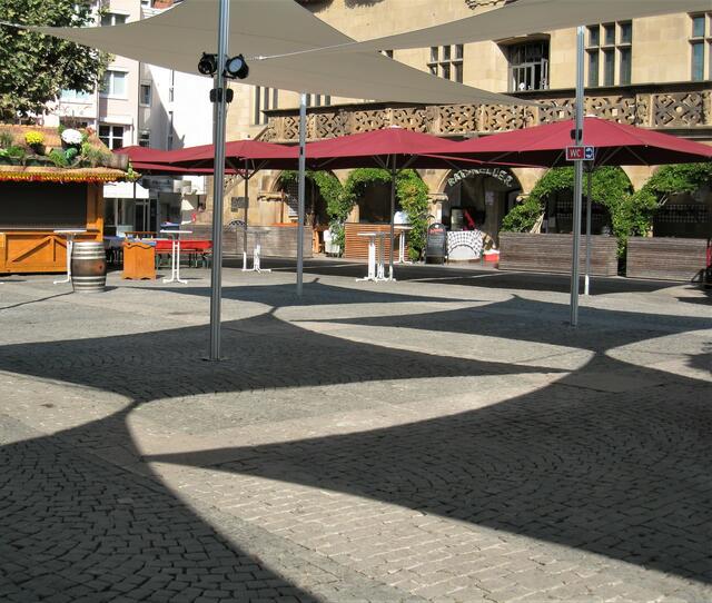 Rathausplatz HN "Schattenspiele"