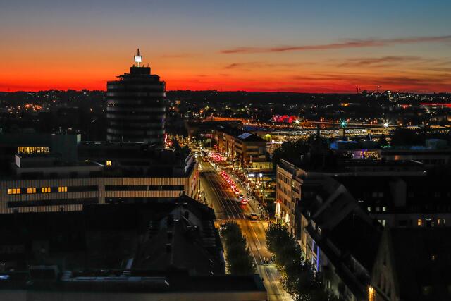 Lichter der Stadt - Neckarturm und Kaiserstraße