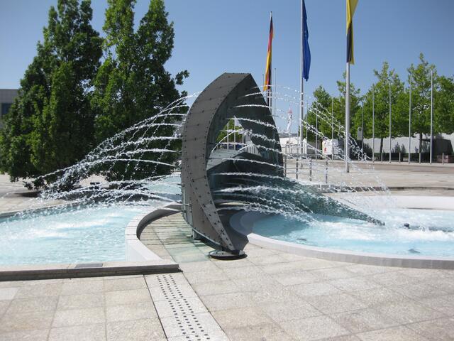 Tolle Kunst vor dem Museum Würth in KÜN-Gaisbach 19.8.2012