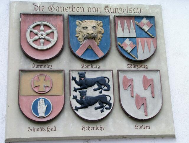 Die Wappen der Ganerben am alten Rathaus