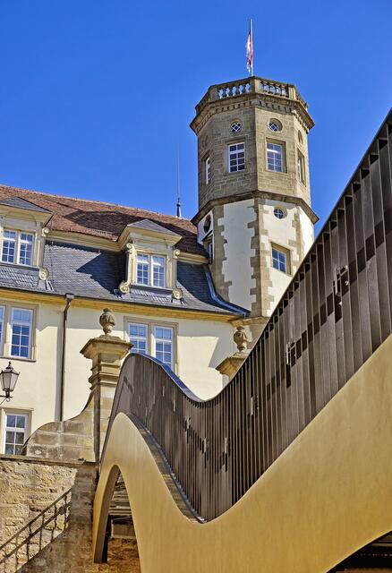 Treppe zur Stiftskirche Öhringen in ungewöhnlicher Perspektive