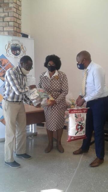 Landrat Itope und Ortsvorsteher Ochurub | Foto: genemigt