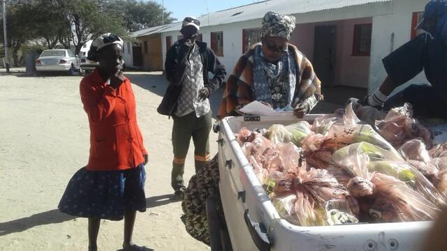 bei der Verteilung | Foto: genemigt