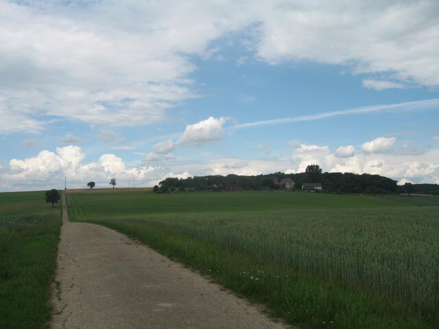 Wir marschieren Richtung Horizont. Weigental lassen wir rechts liegen.