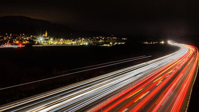 Erlenbach bei Nacht