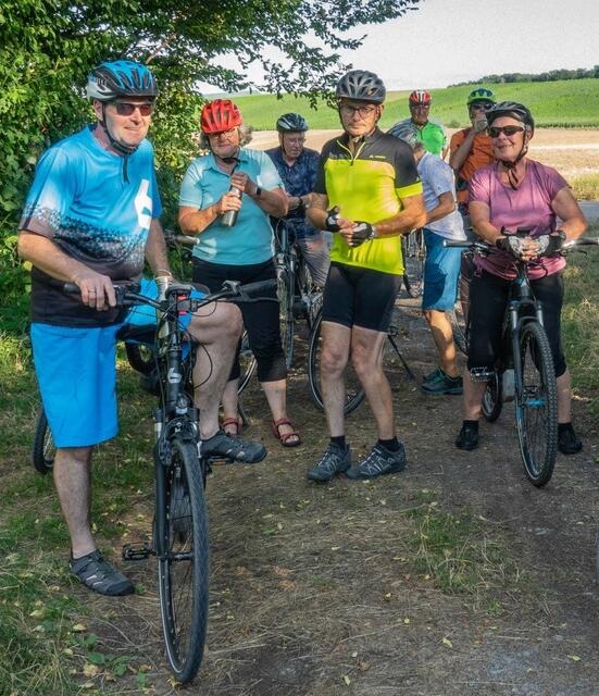 Trinkpause vor dem Anstieg in den Heuchelberg | Foto: Günter Walch, Talheim