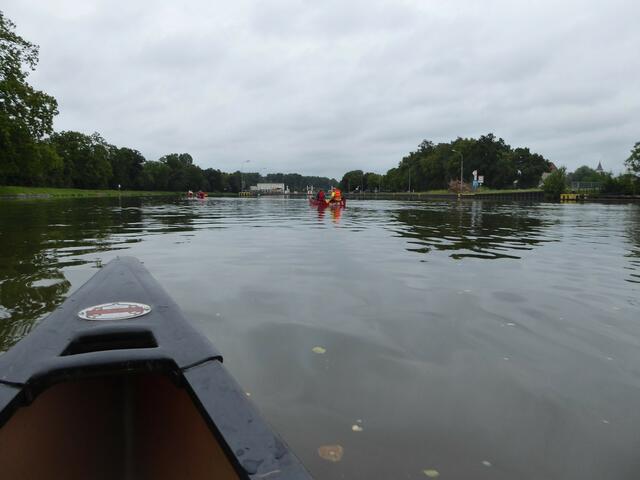 ...in der Ferne die Horkheimer Schleuse