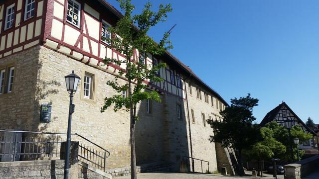 Greckenschloss und altes Fachwerkhaus in Kochendorf