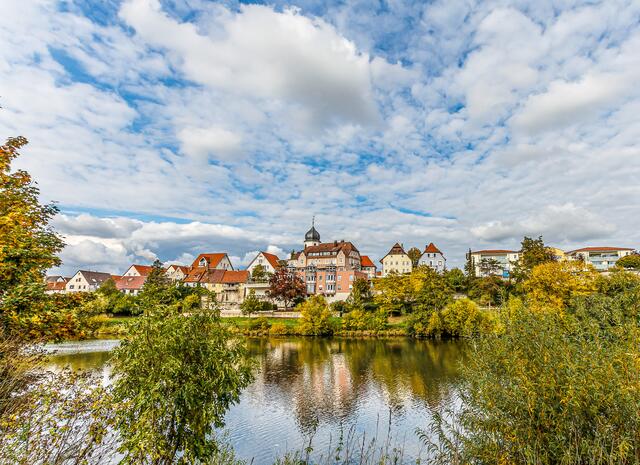 Blick über den Neckar auf Jagstfeld