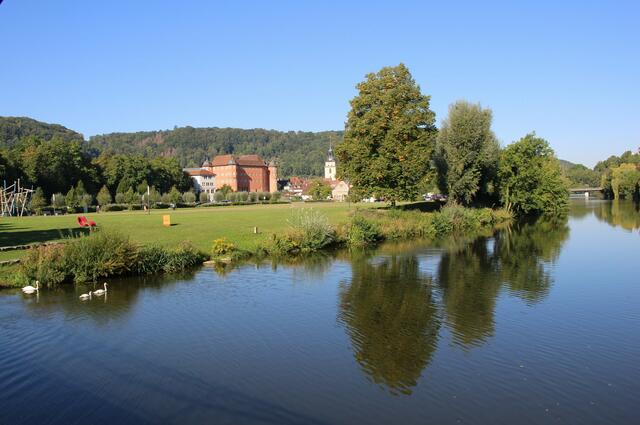 Schloss Bartenau als schöne Ansicht von Künzelsau: Dieses Motiv von Heimatreporterin Heiderose Burkhardt ist auf der Memo-Bildkarte als herangezoomter Ausschnitt zu sehen. | Foto: Heiderose Burkhardt