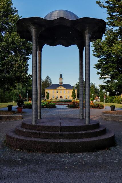 Schöner Durchblick im Salinenpark in Bad Rappenau. Da leider aus dem Kraichgau sehr wenige Fotos eingegangen waren, ist ein zweites Foto aus Bad Rappenau beim Memo-Spiel dabei. Es kommt von Heimatreporter Michael Naujoks. | Foto: Michael Naujoks