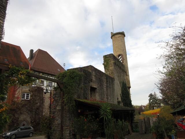 Die Obere Burg ist das Wahrzeichen Talheims