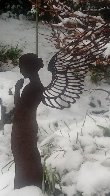 Engel im Schnee