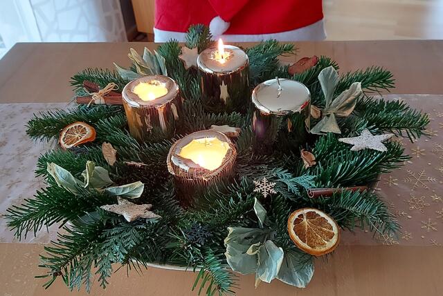 selbstgestalteter Adventskranz
