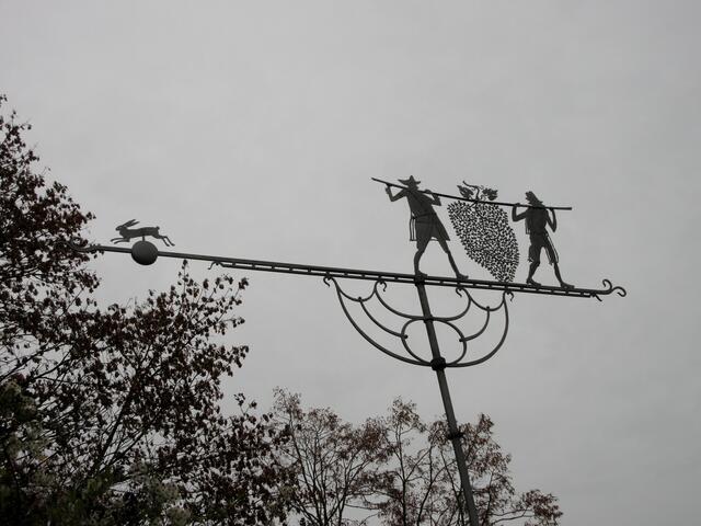 Das Flurbereinigungsdenkmal bei der Schutzhütte.
